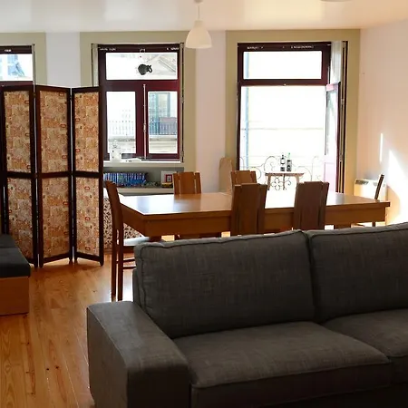 Loft Taipas بيت ضيافة 4*